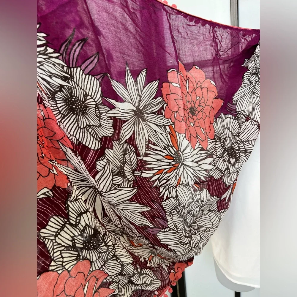 NWT HALOGEN Nordstrom Boho Rectangle Lightweight Scarf Wrap Floral Poms Eclectic